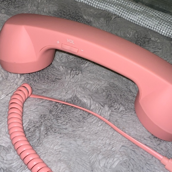Retro Pink Telephone Handset for Smartphones - Picture 3 of 7